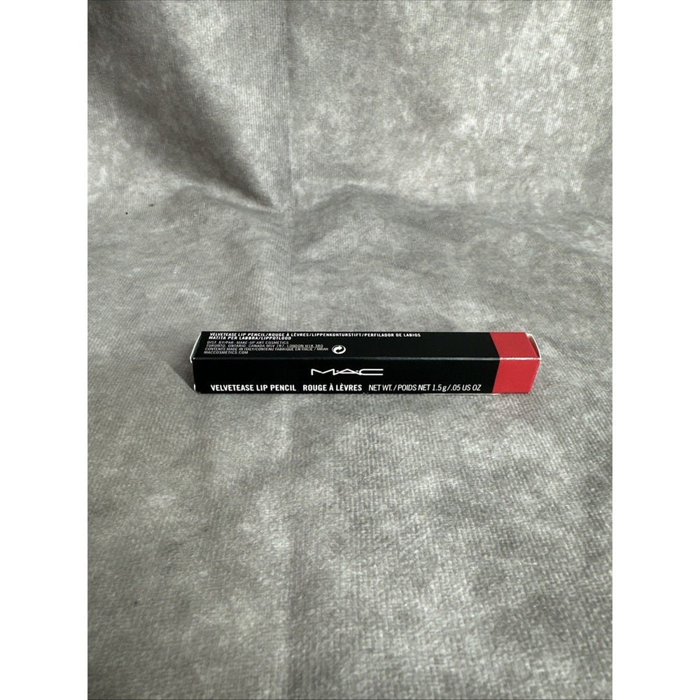 Mac Velvetease Lip Pencil ANYTHING GOES by M.A.C - Size 1.5 g / 0.05 Oz. New